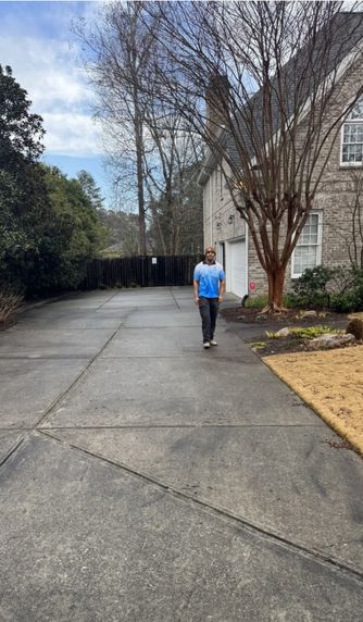Long driveway before cleaning