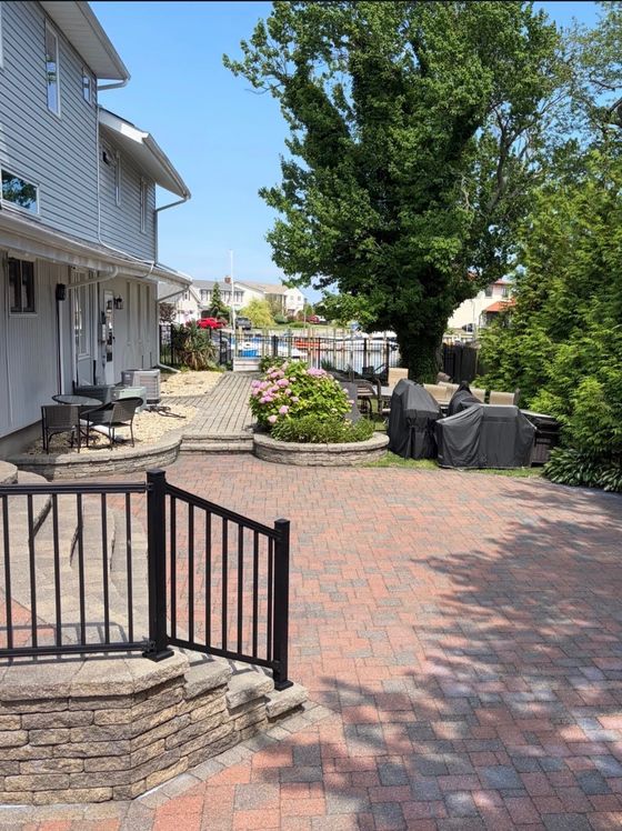 Paver patio after cleaning, sanding and sealing