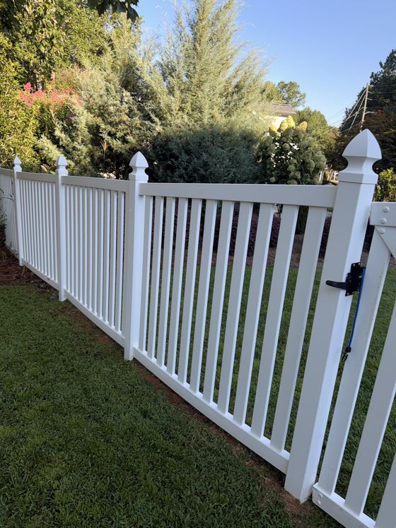 Vinyl fence & gate after cleaning